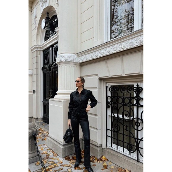 7 For All Mankind Women's Size 27 Black Ultra High Rise Skinny Boot Jeans NWT - Picture 2 of 12